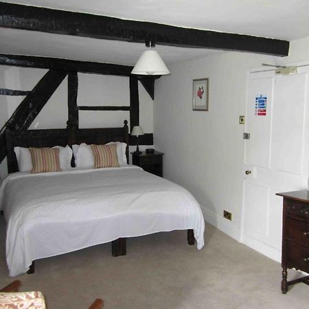 The Three Cocks Coaching Inn Glasbury Pokoj fotografie