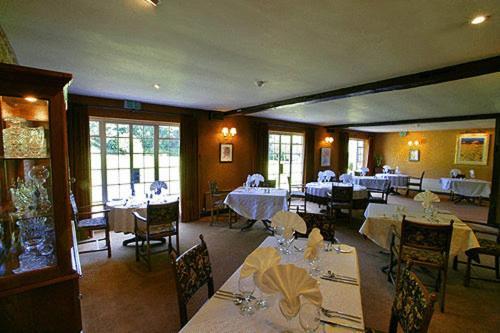 The Three Cocks Coaching Inn Glasbury Exteriér fotografie